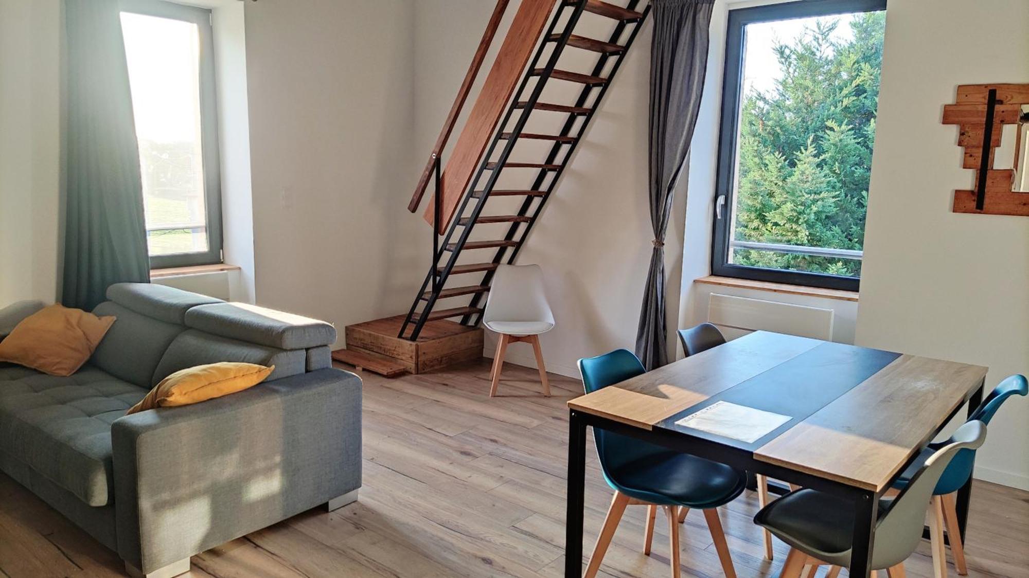 Appartement Duplex Dans Une Ancienne Usine Beaupréau-en-Mauges Buitenkant foto